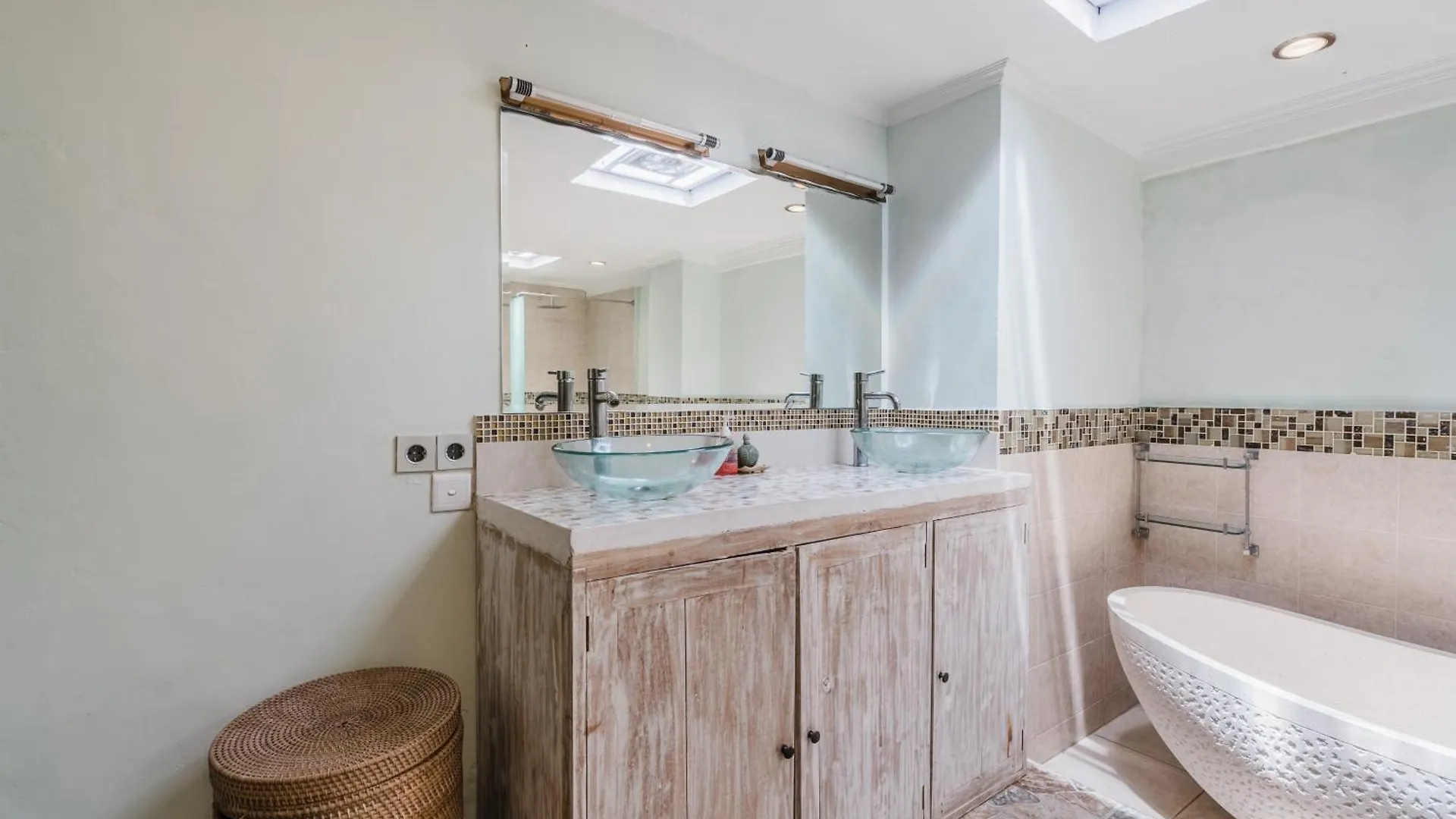 Villa Vista 3 Seminyak スミニャック